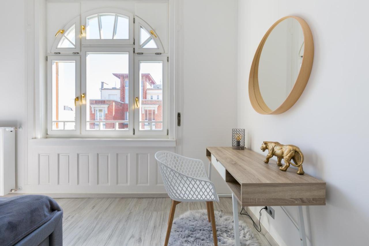 Designer Apartment On The Budapest Broadway With 2Br And Ac מראה חיצוני תמונה