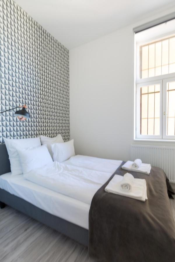 Designer Apartment On The Budapest Broadway With 2Br And Ac מראה חיצוני תמונה